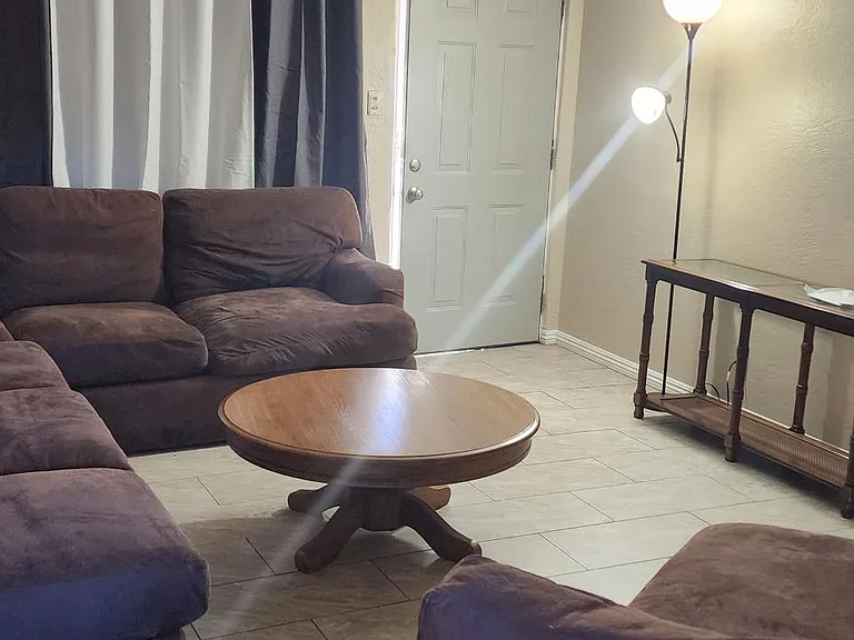 636 San Pedro Dr SE #B — Photo 7
