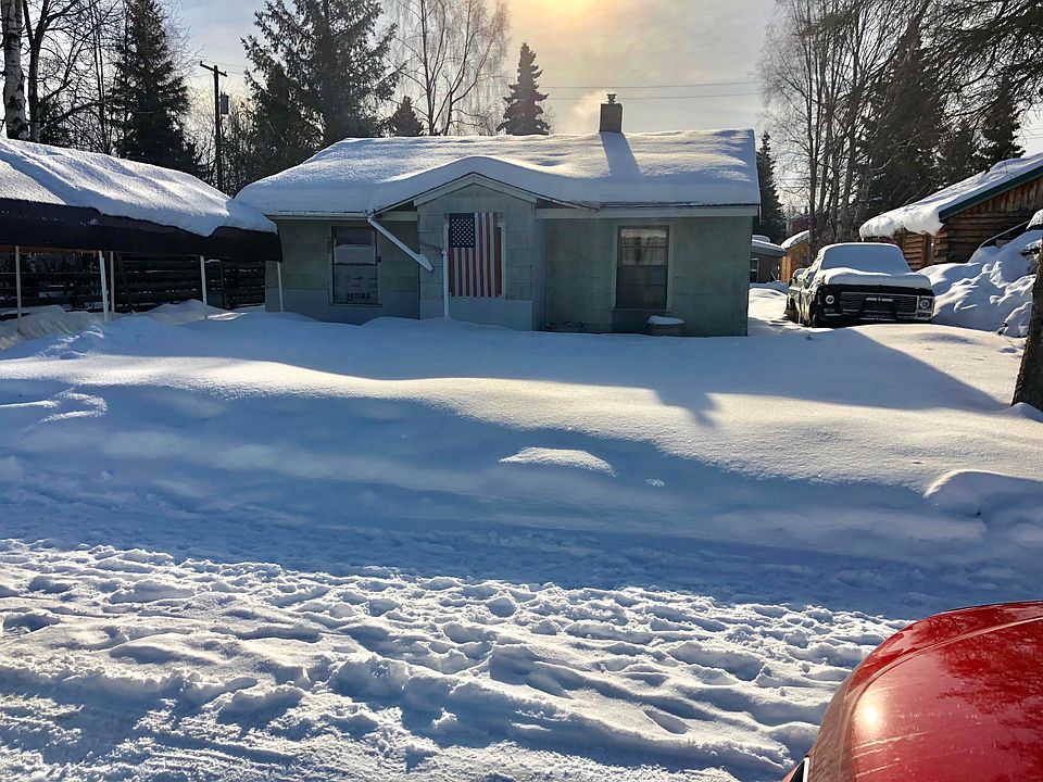 2nd image of 628 W 14th Ave