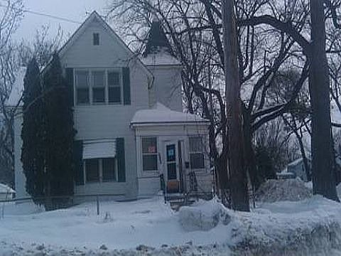 2nd image of 936 Forest St
