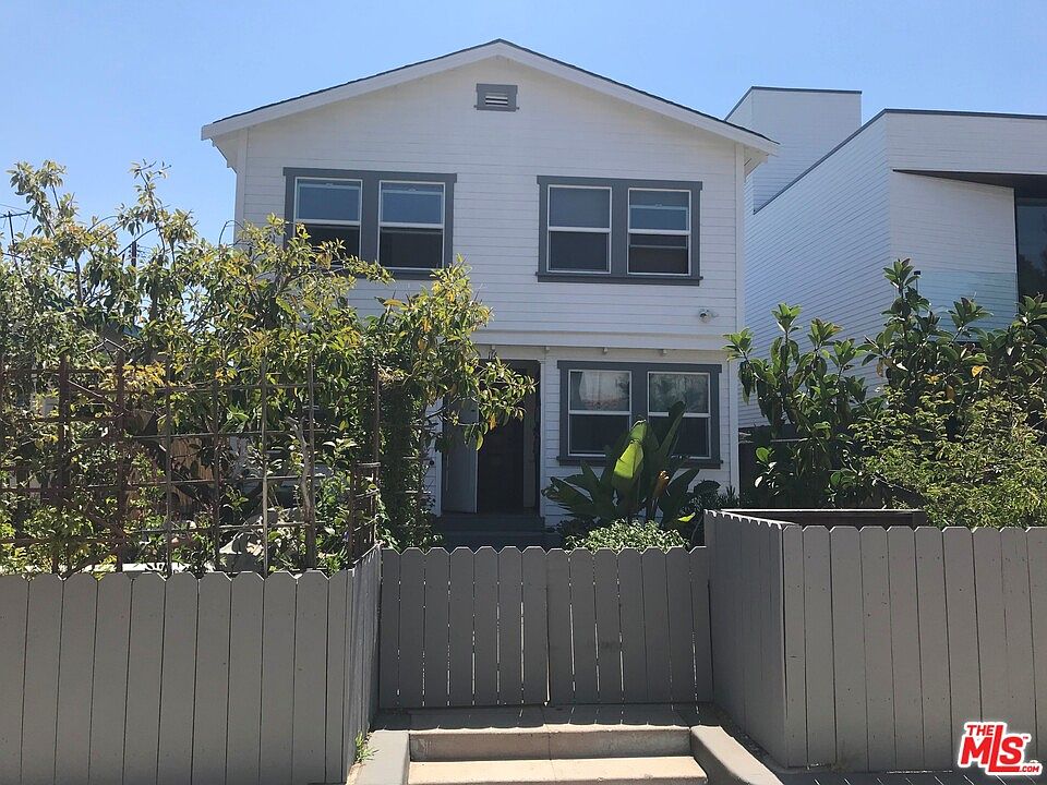 1st image of 114 Paloma Ave
