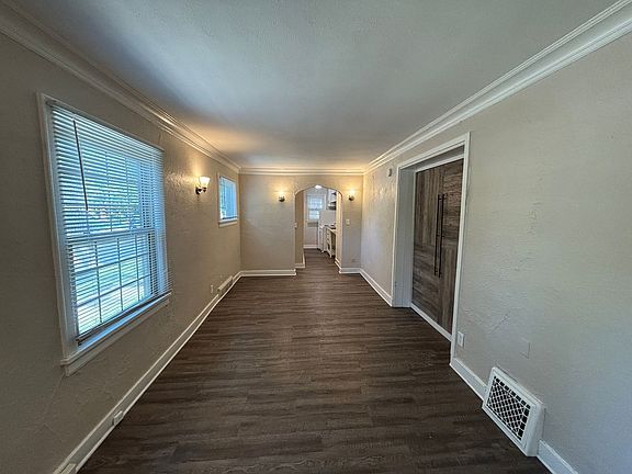 3rd image of 1214 14th Ave N #1