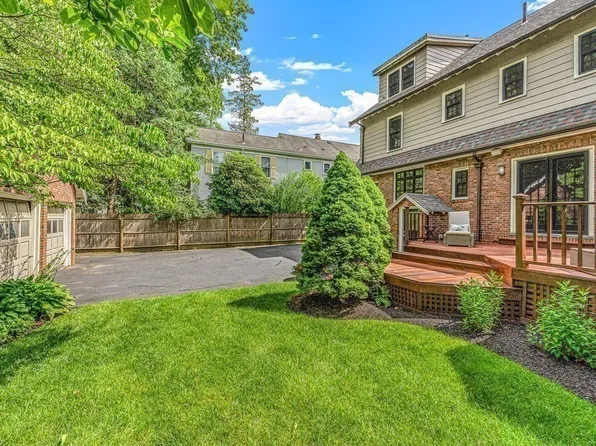 39-39 Wildwood St #A, Winchester, MA 01890