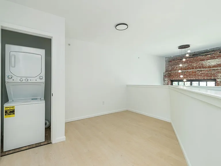 3003 Glenwood — Photo 135