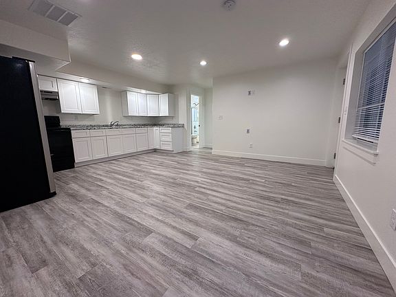3rd image of 285 W Olympic Ln
