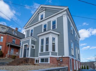 182 Main St, Amesbury, MA 01913