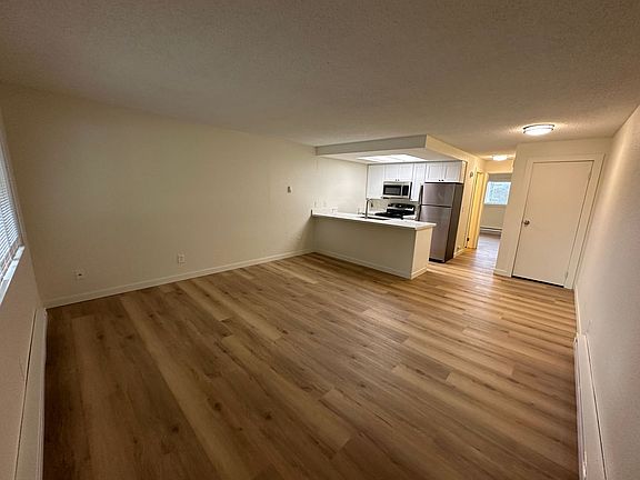 2nd image of 2000 Alabama St #6