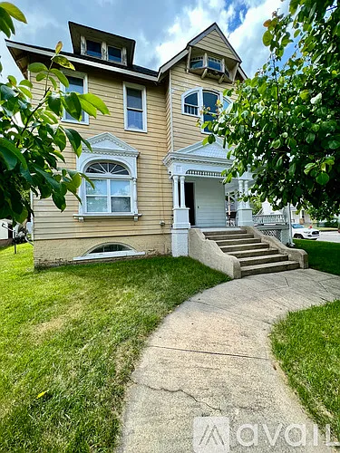 312 N 3rd St — Photo 1
