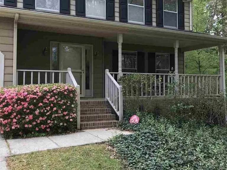 1112 Watermark Ct — Photo 2