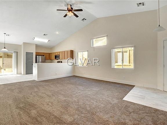 4th image of 725 Cowboy Cross Ave