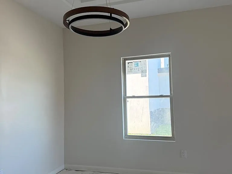 1014 Escondido Ln — Photo 3
