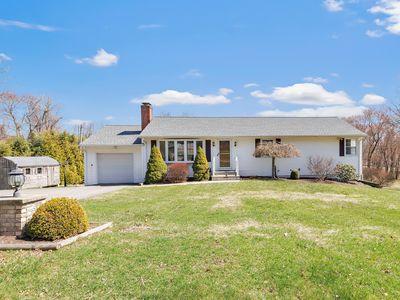 5 Lawn Circle, Trumbull, CT, 06611