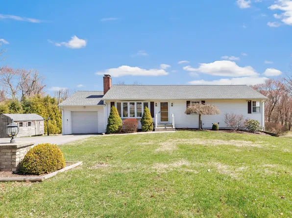 5 Lawn Circle, Trumbull, CT 06611