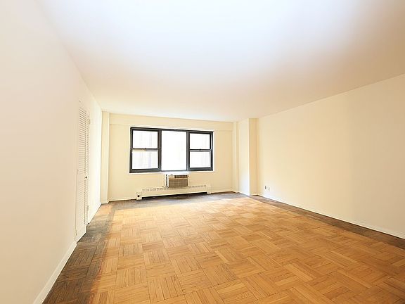 2nd image of 1036 Park Ave #3A