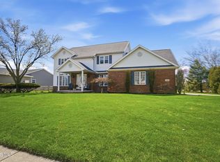 1912 Hamilton Dr, Perrysburg, OH 43551