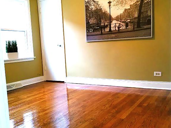 5th image of 14112 S Clark St