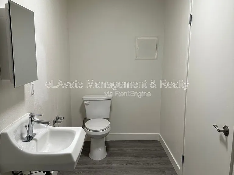 226 W 87th St #204 — Photo 20