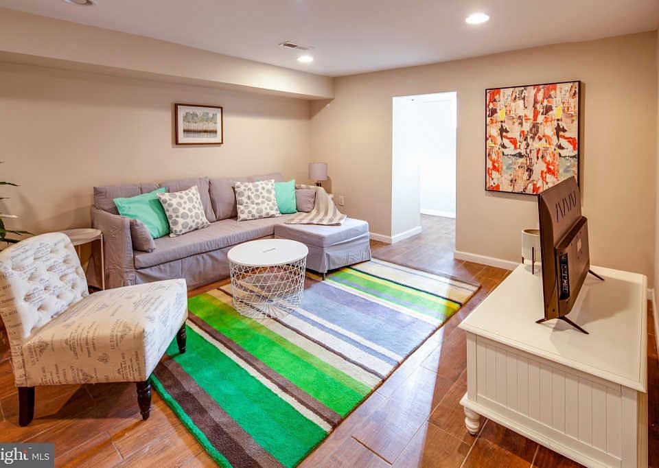 1st image of 4245 Ogden St #1