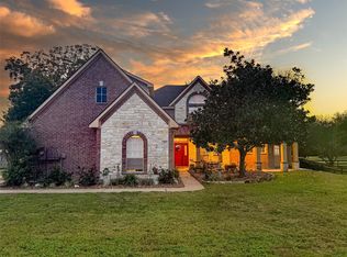 211 Brazos Hill Ln, Sealy, TX 77474