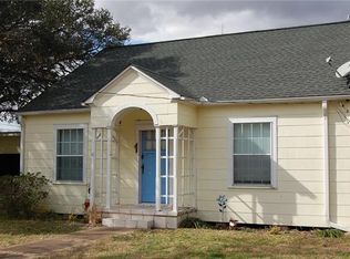 801 Bradbury St, Ellinger, TX 78938