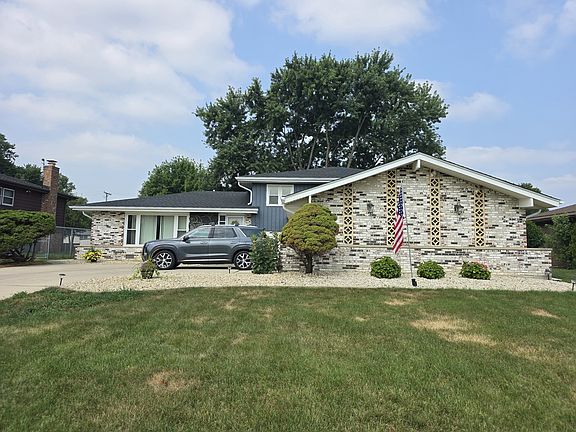 3rd image of 7014 Wilcox Ave