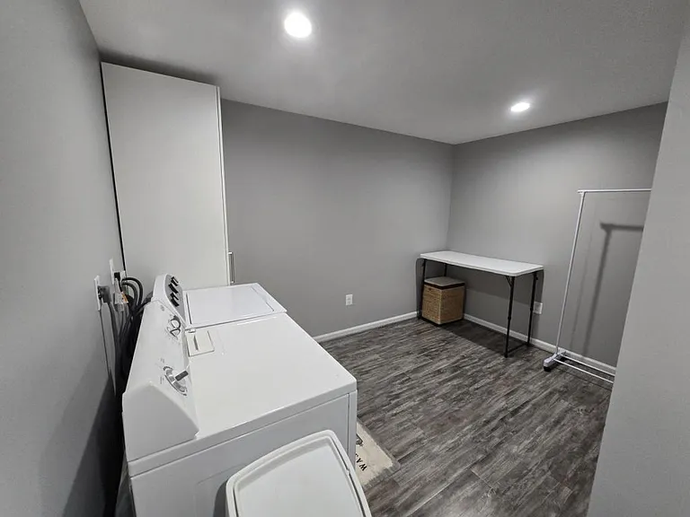 42 Charleston Ct — Photo 27
