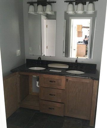 5th image of 140 Wyandotte Dr