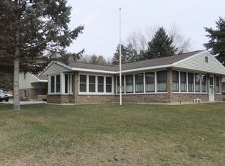 W11037 Lake Point Dr, Lodi, WI 53555