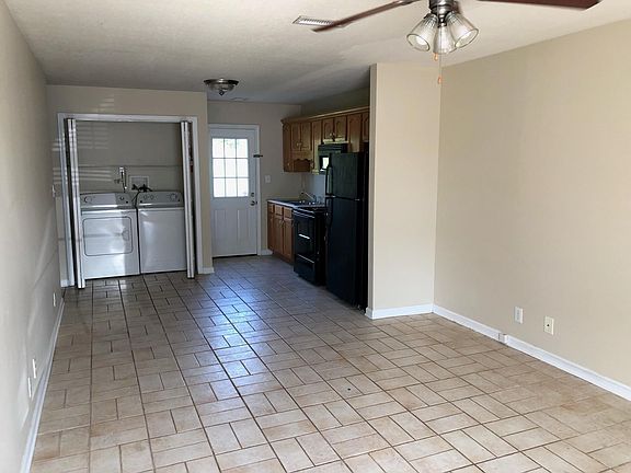 3rd image of 600 Cory Dr