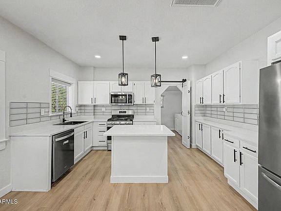 2nd image of 2037 N MITCHELL Street