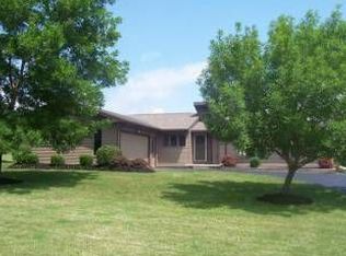 6138 N Bloomfield Rd, Canandaigua, NY 14424