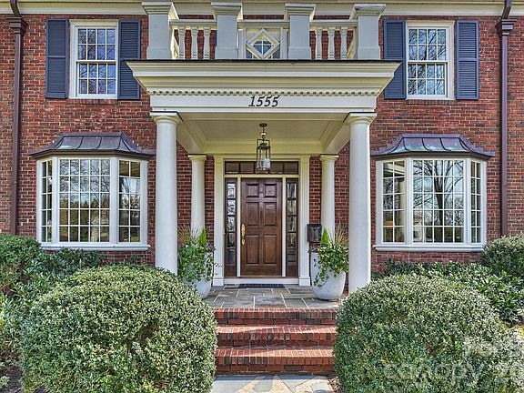 2nd image of 1555 Queens Rd