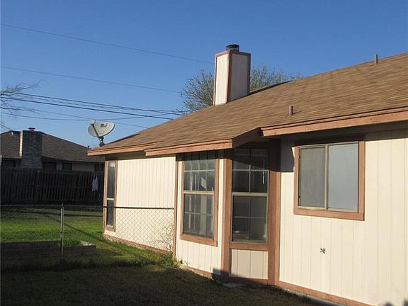 3rd image of 3211 Green Valley Dr