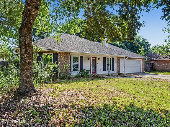 2nd image of 7008 Oakhurst Dr