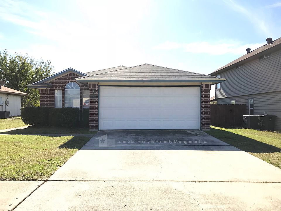 1st image of 2204 Tracey Ann Ln