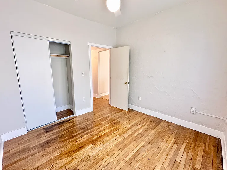 342 W Willetta St #1 — Photo 23