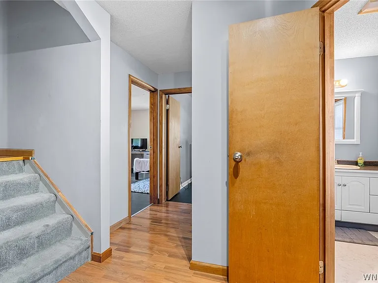 114 Flohr Ave — Photo 17