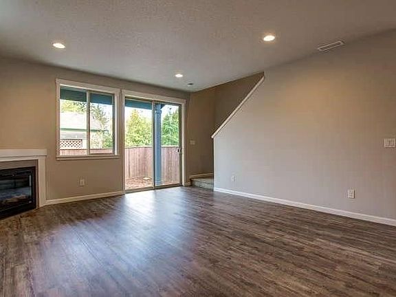4th image of 5704 NE 58th Ct