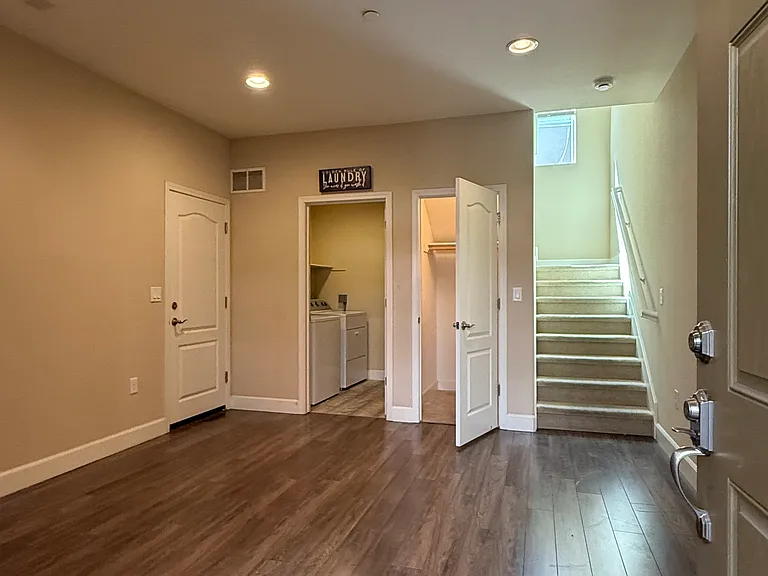 1639 Murasky Pl — Photo 9