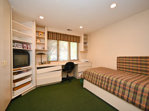 29 Kansas Place image 19 of 24