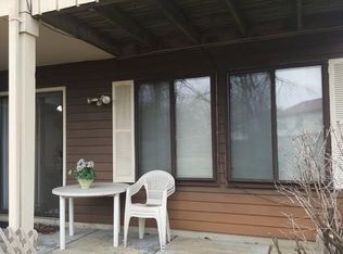 11 Elm Ct, Bolingbrook, IL 60440