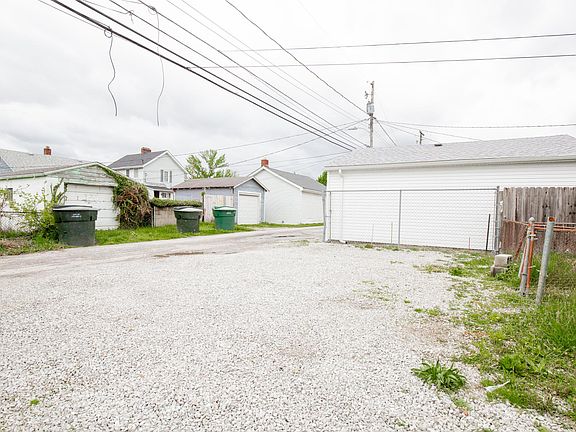 3rd image of 674 Hanford St