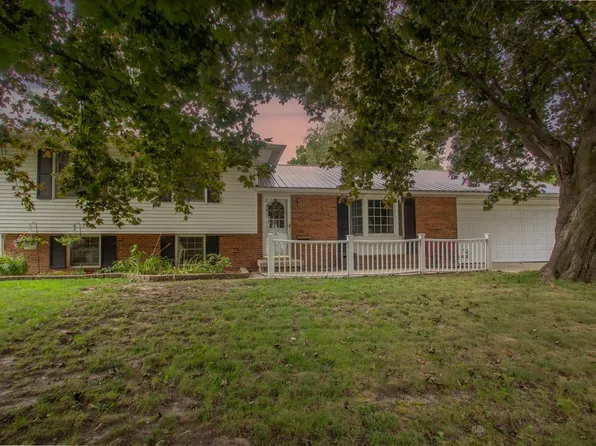 310 S Concord AVENUE, Watertown, WI 53094