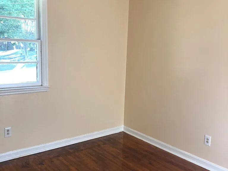 1846 Colony Dr — Photo 14