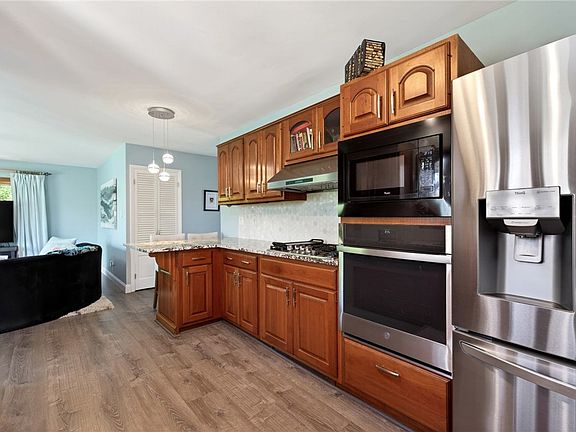 3rd image of 3432 Indian Hill Dr