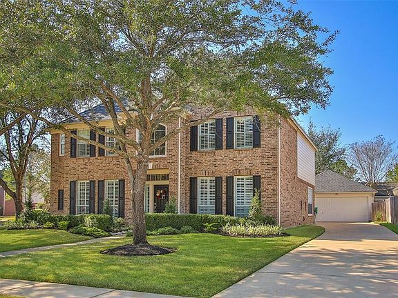 The home is approximately 3393 square feet and has 4 bedrooms; the master bedroom is on the first floor.