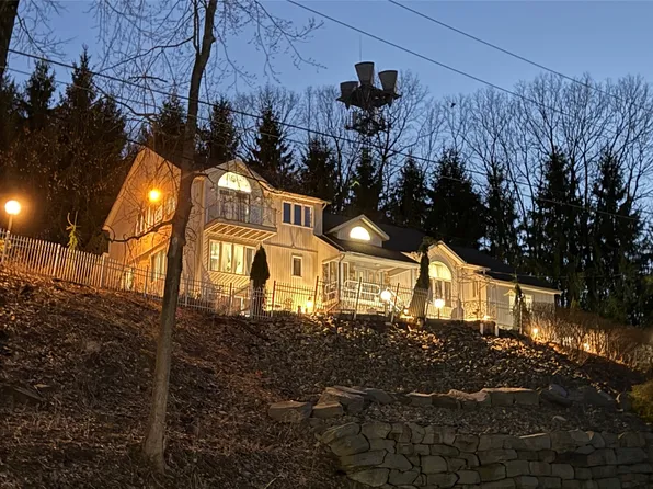 1313 Holly Hill Rd, Vestal, NY 13850