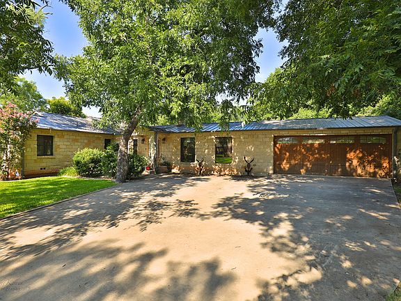 3rd image of 1382 Hollis Dr