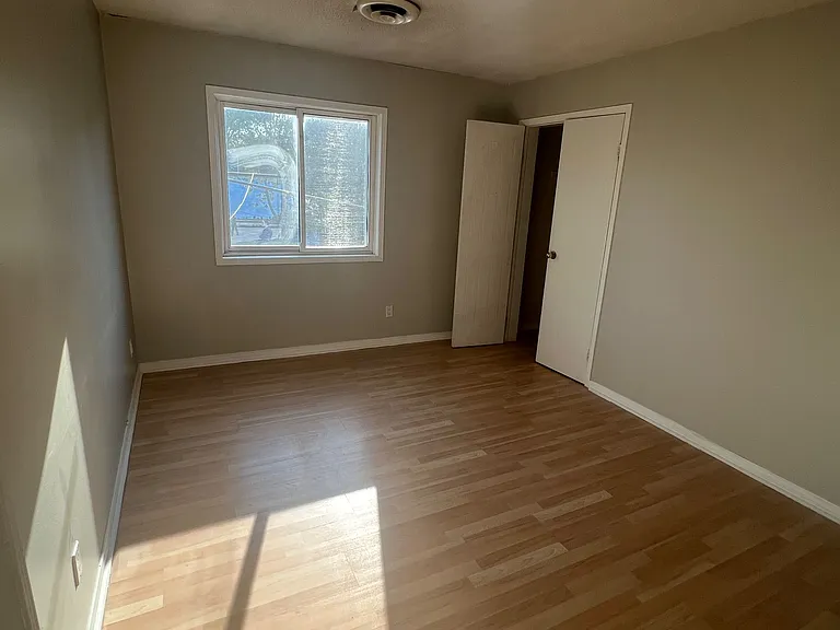 1569A Kingston Rd — Photo 12