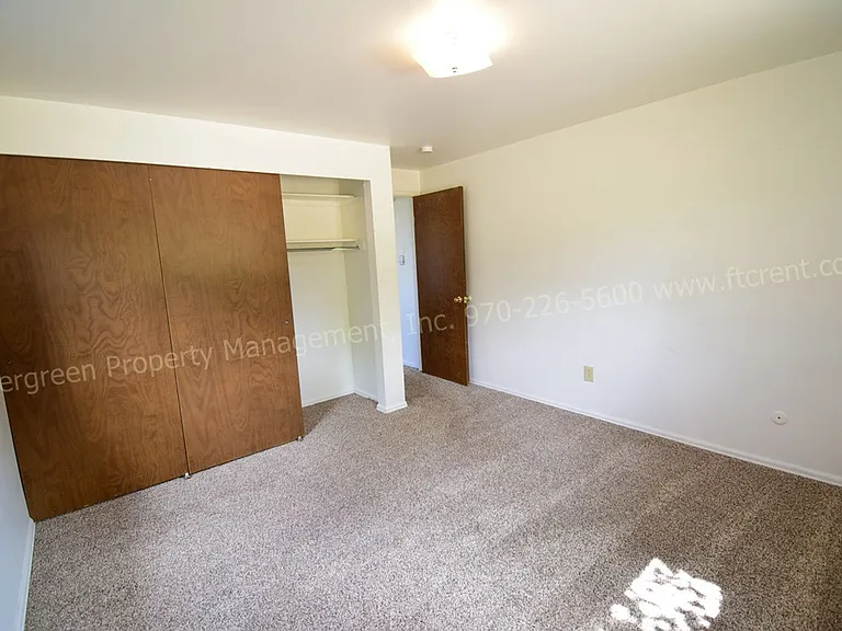 L-06 — Photo 10