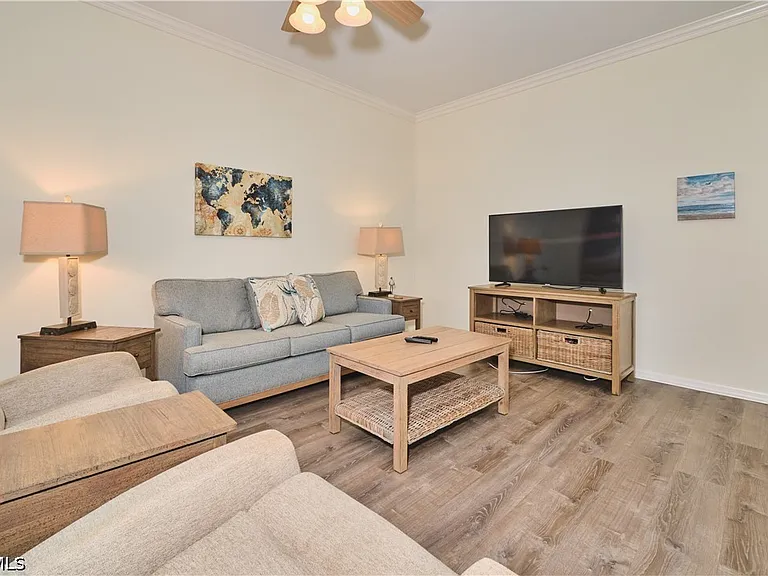5510 SW 4th Pl #503 — Photo 9